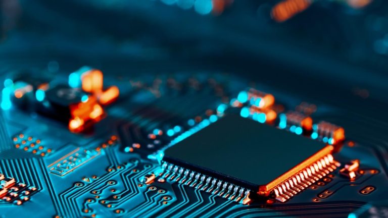 Tech Takes the Spotlight Again—Are You Watching These Stocks?