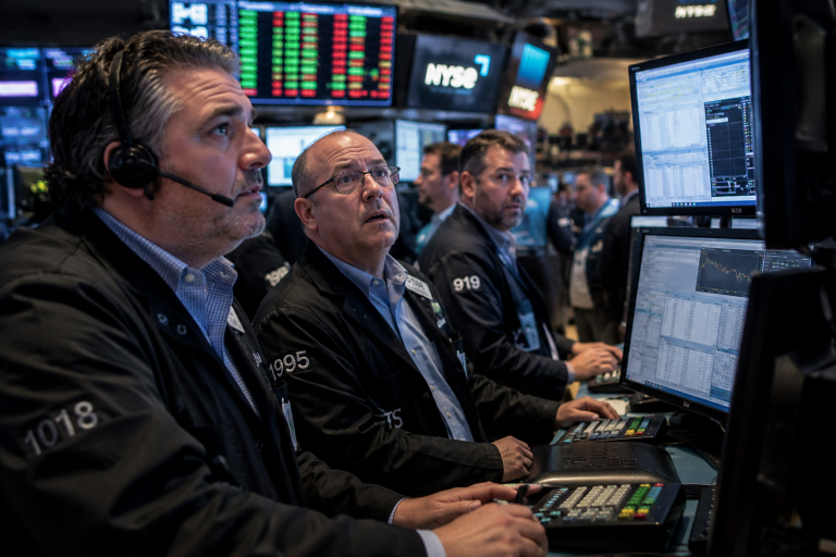 Dow falls 500 points as Trump’s Iran remarks send oil prices higher
